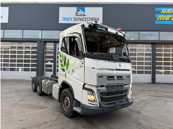 Вантажівка шасі VOLVO FH16-650 6x6 X-Track Unfall: фото 3