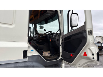 Тентована вантажівка DAF CF 260: фото 5