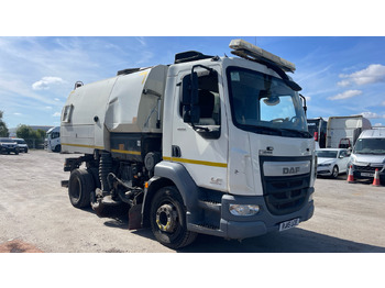 Підмітально-прибиральна машина DAF LF 220