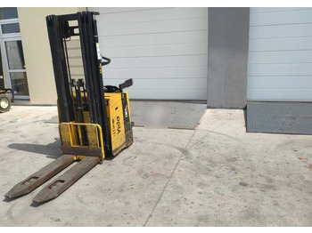 Штабелер YALE