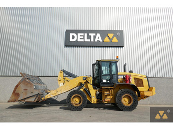 Колісний навантажувач CATERPILLAR 938M