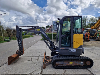 Міні-екскаватор VOLVO ECR25D