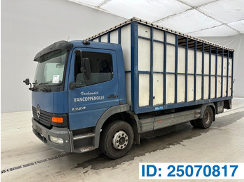 Для перевезення худоби вантажівка MERCEDES-BENZ Atego 1323