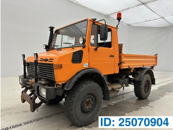 Самоскид вантажівка UNIMOG