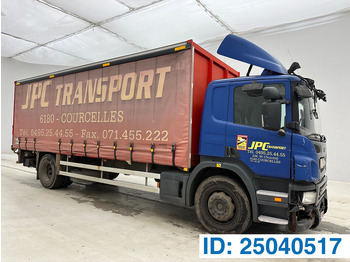 Тентована вантажівка SCANIA P 230