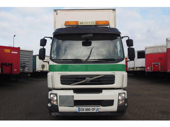 Вантажівка з закритим кузовом Volvo FE 260: фото 2