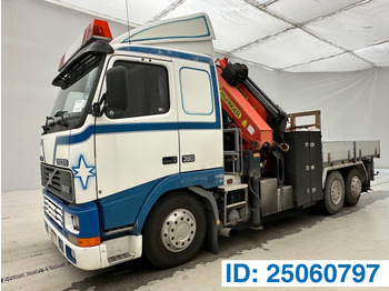 Вантажівка з маніпулятором VOLVO FH12