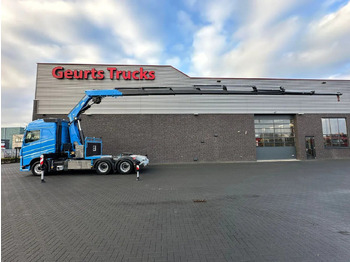 Вантажівка з маніпулятором VOLVO FH 540