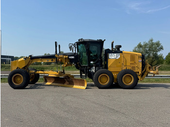 Грейдер CATERPILLAR 140M