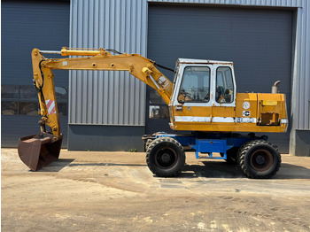 Колісний екскаватор LIEBHERR A 900