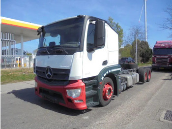Автовоз вантажівка MERCEDES-BENZ Actros