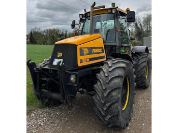 Трактор JCB