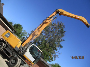 Перевантажувач LIEBHERR LH 30 M