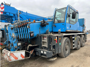 Всюдихідний кран DEMAG