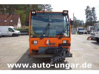 Підмітально-прибиральна машина Aebi Schmidt MFH 5000 Kehrmaschine Ersatzteilträger - SpareParts EZ  2000: фото 2