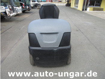 Підмітально-прибиральна машина KÄRCHER KM 100/100 RBP Pack 1.280-112.0 elektrische Parkplatzkehrmaschine Hallenkehrmaschine Elektro: фото 4