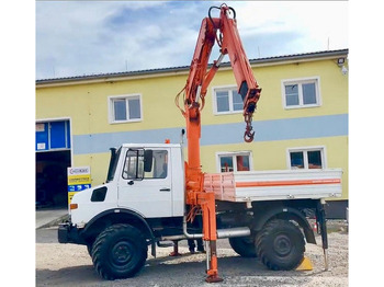 Самоскид вантажівка UNIMOG