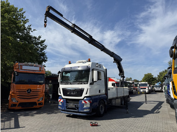 Вантажівка з маніпулятором MAN TGX 26.440