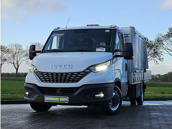 Легка бортова вантажівка IVECO Daily 35c18