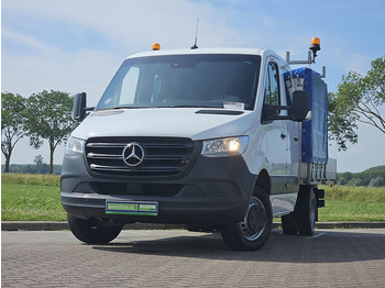 Легка бортова вантажівка MERCEDES-BENZ Sprinter 516