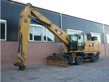Перевантажувач CATERPILLAR MH3024