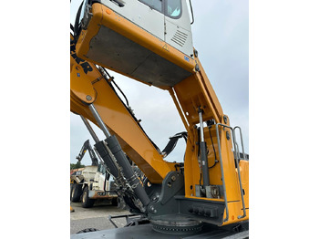 Перевантажувач Liebherr LH 30 M: фото 2