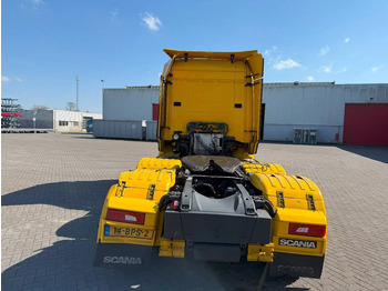 Тягач Scania R520 V8 / ENGINE RUNNING / RETARDER / HYDRAULICS / NL TRUCK / LIFT+LENKACHSE / ONLY:717000 KM / EURO-6 /2015: фото 4
