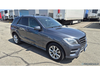 Легковий автомобіль MERCEDES-BENZ
