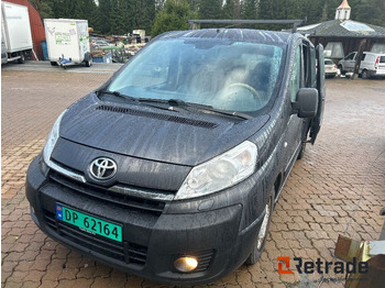 Легковий автомобіль TOYOTA