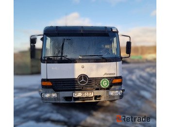 Бортова вантажівка/ Платформа, Вантажівка з маніпулятором Mercedes-Benz Atego 818L med 6 meter plan og kran: фото 5