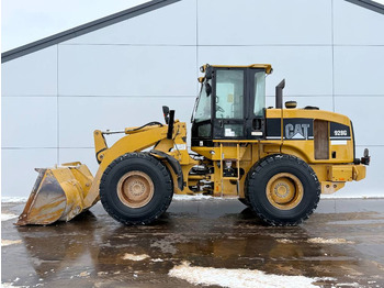 Колісний навантажувач CATERPILLAR 928G