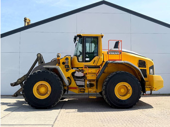 Колісний навантажувач VOLVO L220H