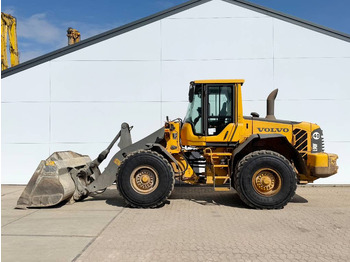 Колісний навантажувач VOLVO L90F