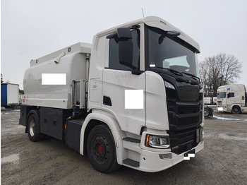 Вантажівка цистерна SCANIA R 450