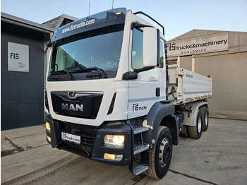 Самоскид вантажівка MAN TGS 26.460