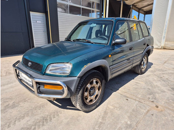 Позашляховик TOYOTA