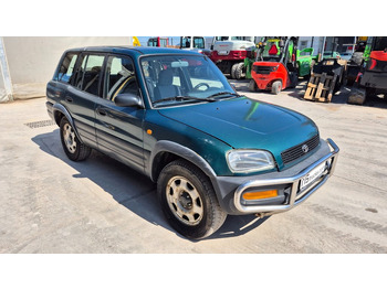 Позашляховик Toyota RAV4 2.0 - Petrol - Automatic: фото 4