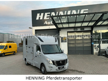 Для перевезення худоби вантажівка NISSAN