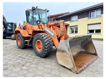 Колісний навантажувач DOOSAN DL250