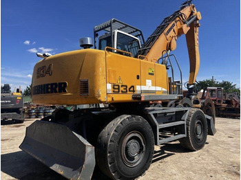 Перевантажувач LIEBHERR