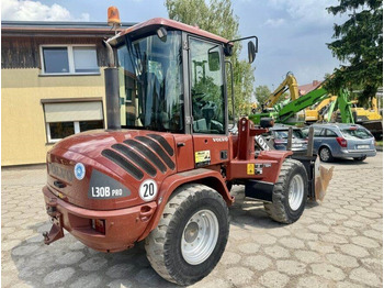 Колісний навантажувач VOLVO L30B