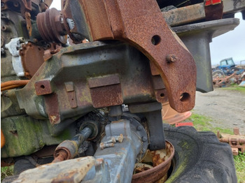 Передня вісь в категорії Сільськогосподарська техніка Massey Ferguson 5450 Front axle support frame bolster: фото 2