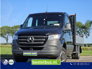 Легка бортова вантажівка MERCEDES-BENZ Sprinter 516