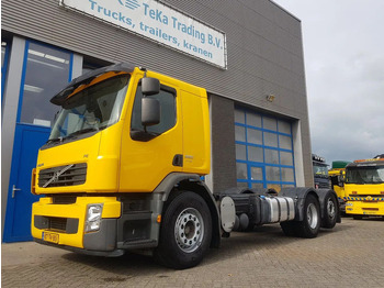Вантажівка шасі VOLVO FE 320