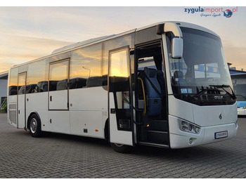 Мікроавтобус