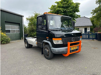 Малотоннажний сідельний тягач MERCEDES-BENZ Vario 614