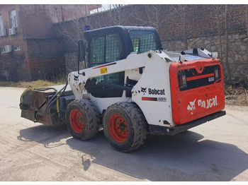Міні-навантажувач BOBCAT S550