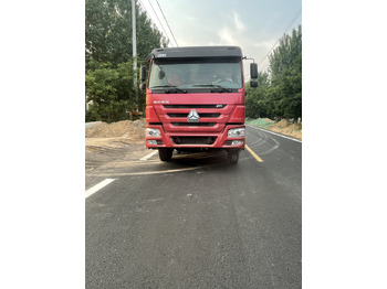 Самоскид вантажівка SINOTRUK HOWO