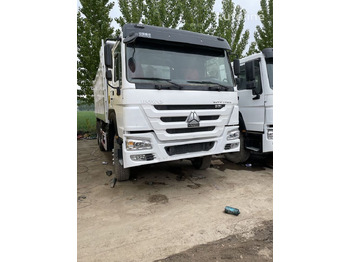 Самоскид вантажівка SINOTRUK HOWO