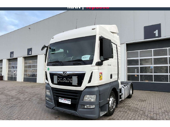 : фото в шапці сторінки